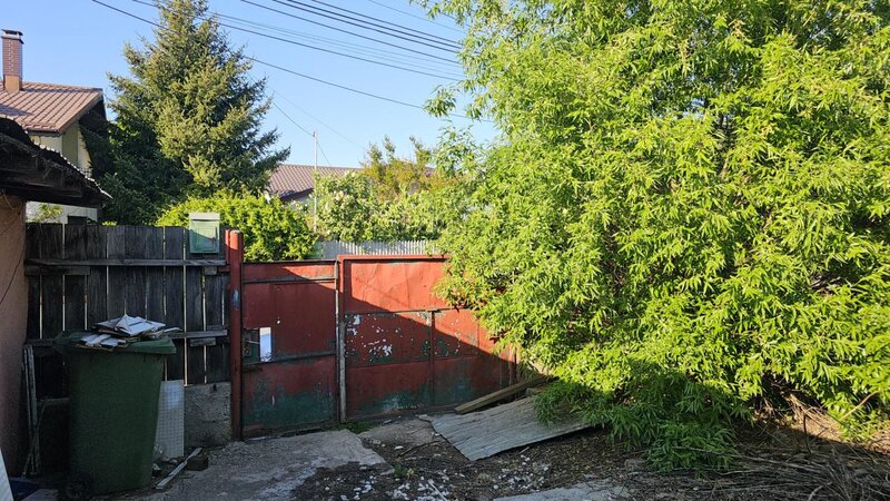 Popesti Leordeni, casa demolabila/ renovabila 3 camere, singur curte 203 mp